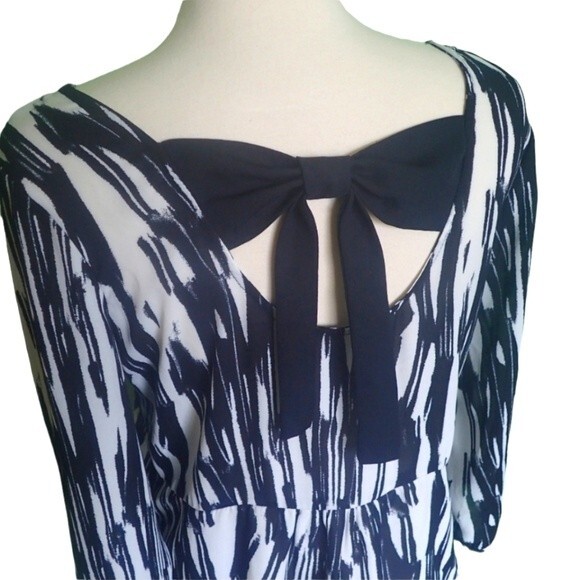 Charming Charlie Black & White Top - M - Picture 9 of 13